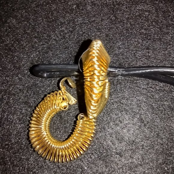 Golden Metal Wire Clip on Earrings - Picture 2 of 2